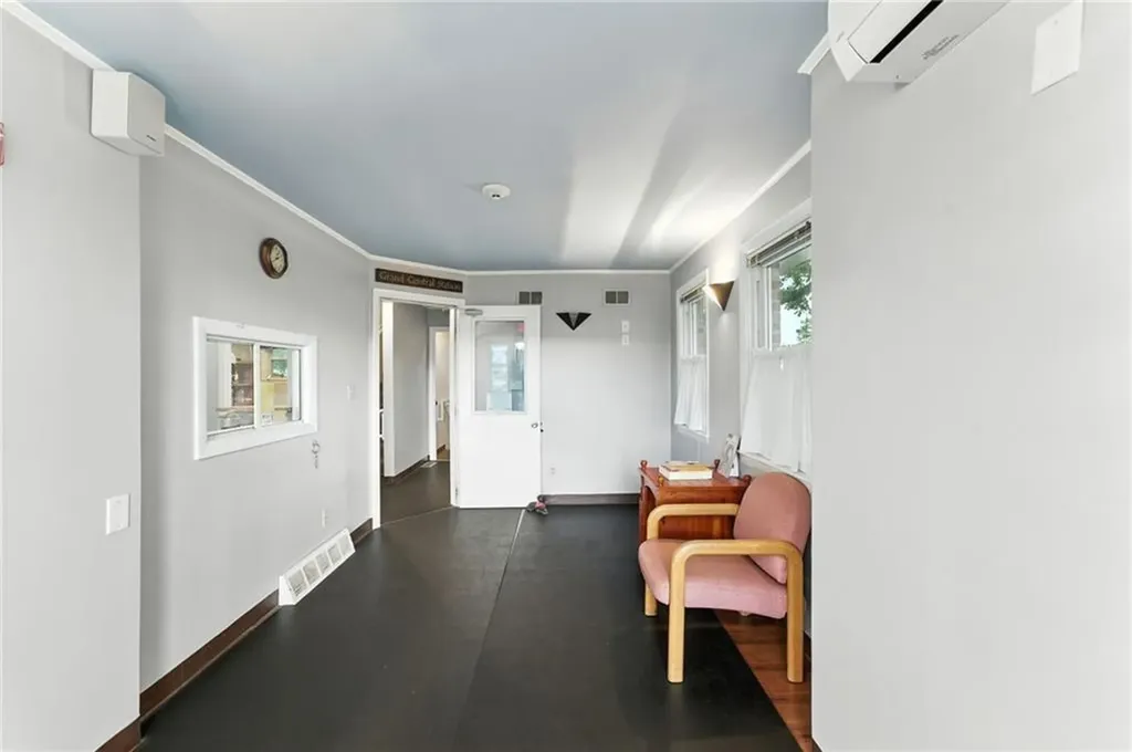 2789 Post Road Warwick RI 02886
