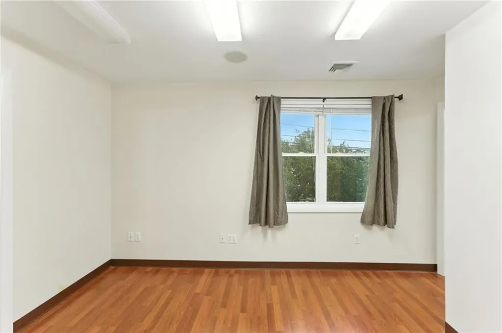 2789 Post Road Warwick RI 02886