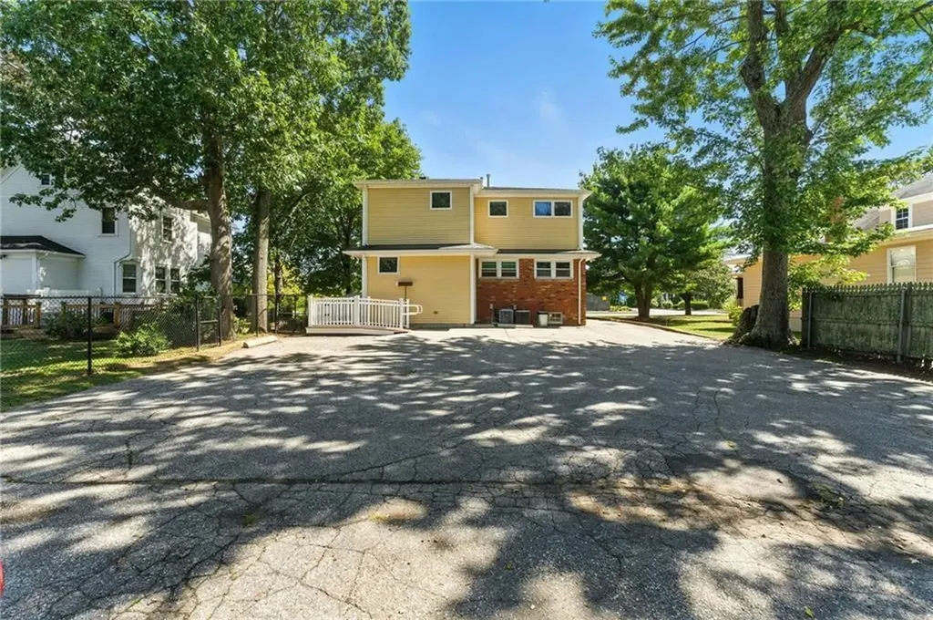 2789 Post Road Warwick RI 02886