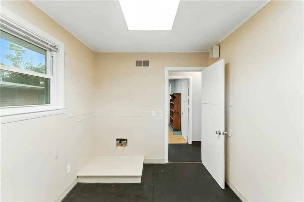 2789 Post Road Warwick RI 02886