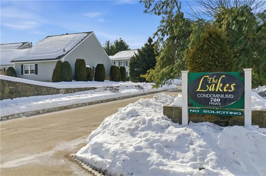 720 Putnam Pike Smithfield RI 02828