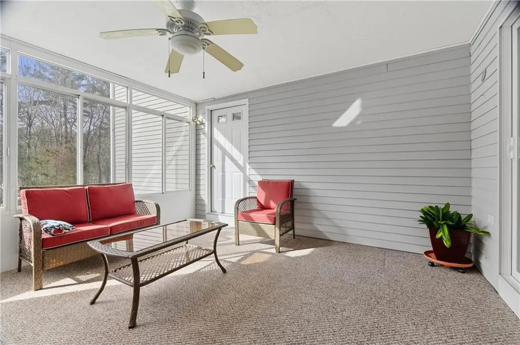 720 Putnam Pike Smithfield RI 02828