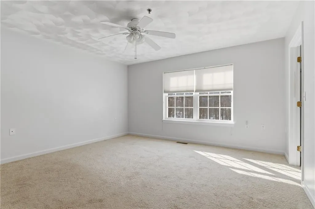 720 Putnam Pike Smithfield RI 02828