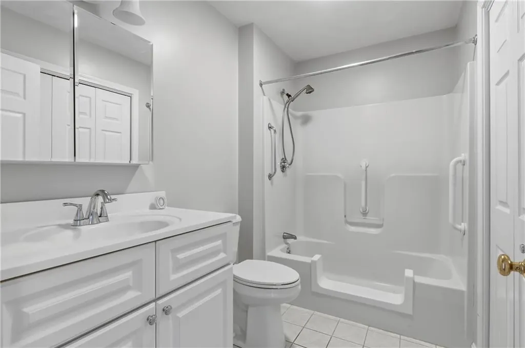 720 Putnam Pike Smithfield RI 02828