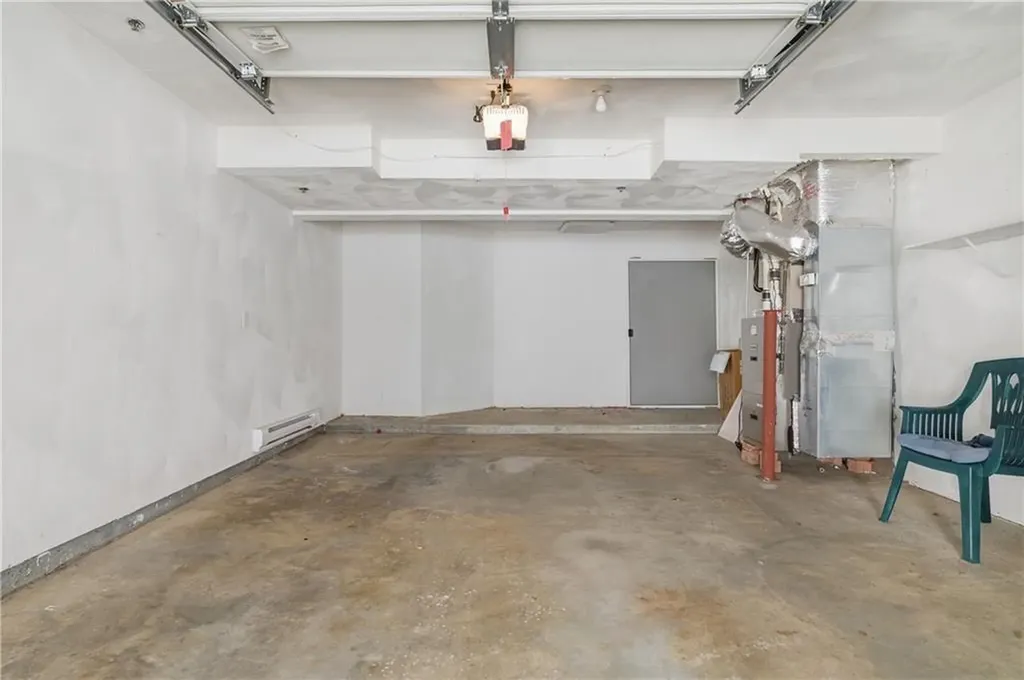 720 Putnam Pike Smithfield RI 02828