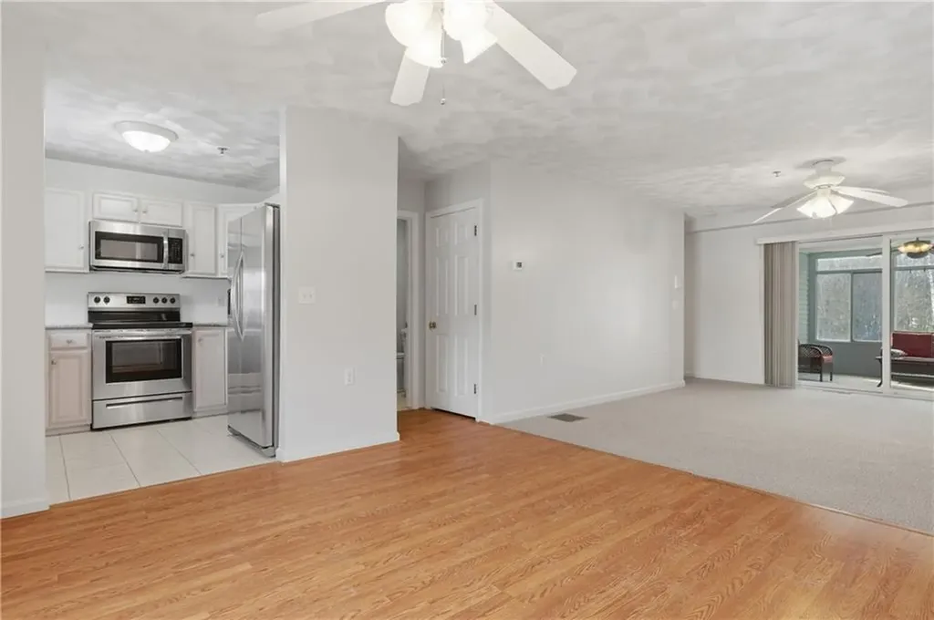 720 Putnam Pike Smithfield RI 02828