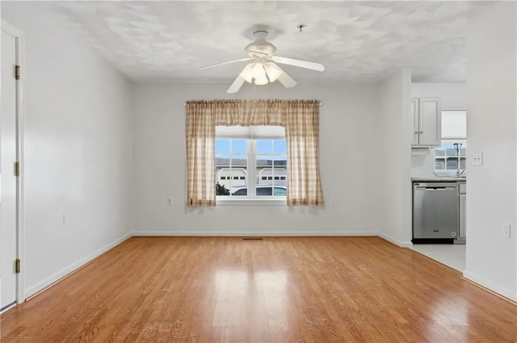 720 Putnam Pike Smithfield RI 02828