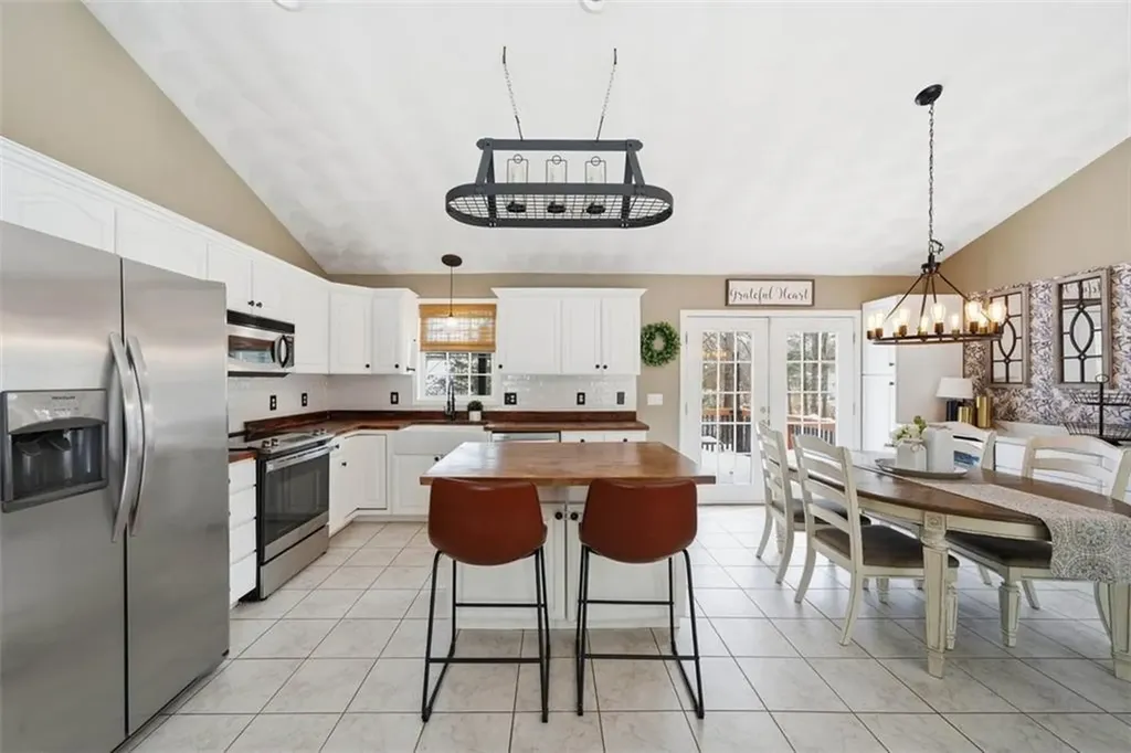98 Cedar Grove Drive Exeter RI 02822
