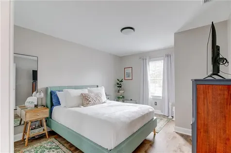 1070 Crandall Road Tiverton RI 02878