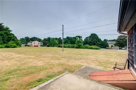 1070 Crandall Road Tiverton RI 02878