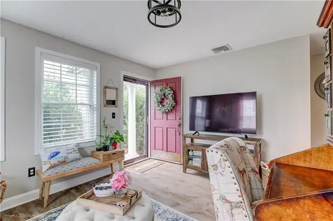 1070 Crandall Road Tiverton RI 02878