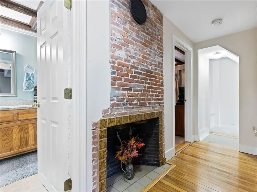 295 Main Street Cranston RI 02921