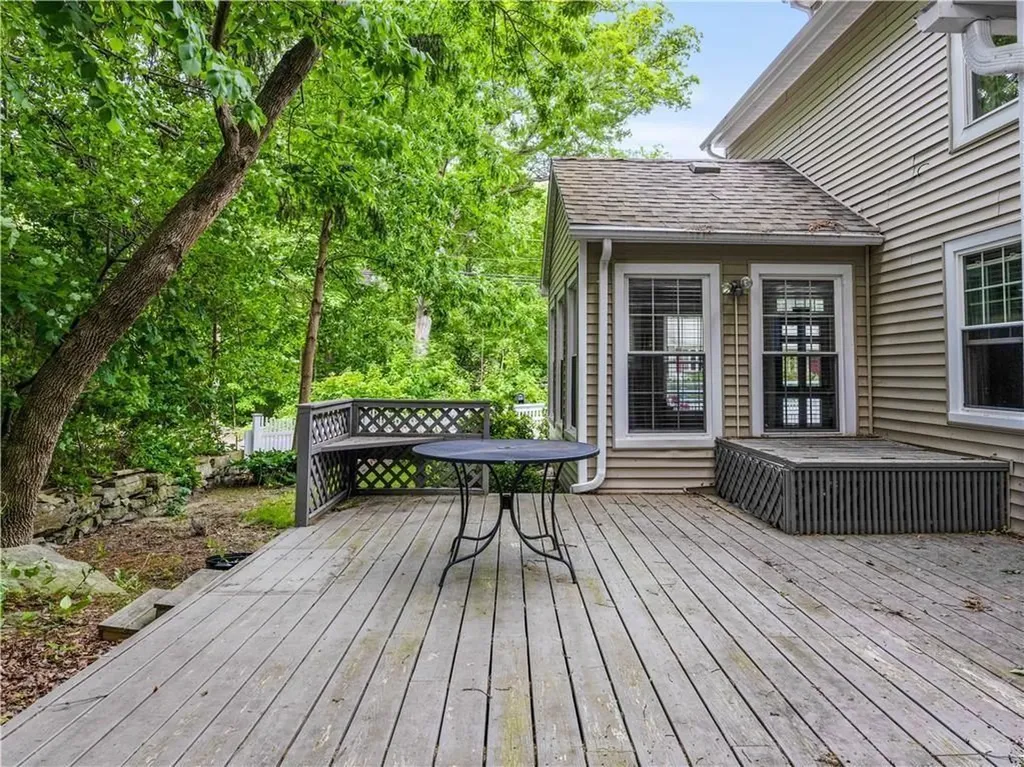 295 Main Street Cranston RI 02921