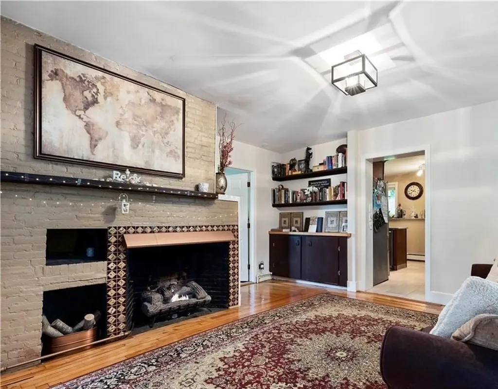 295 Main Street Cranston RI 02921