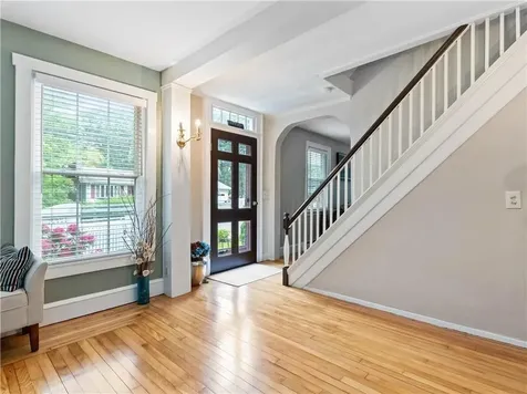 295 Main Street Cranston RI 02921