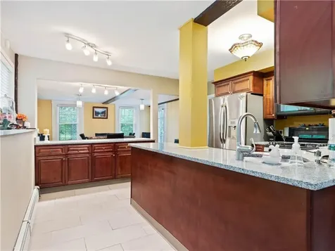 295 Main Street Cranston RI 02921