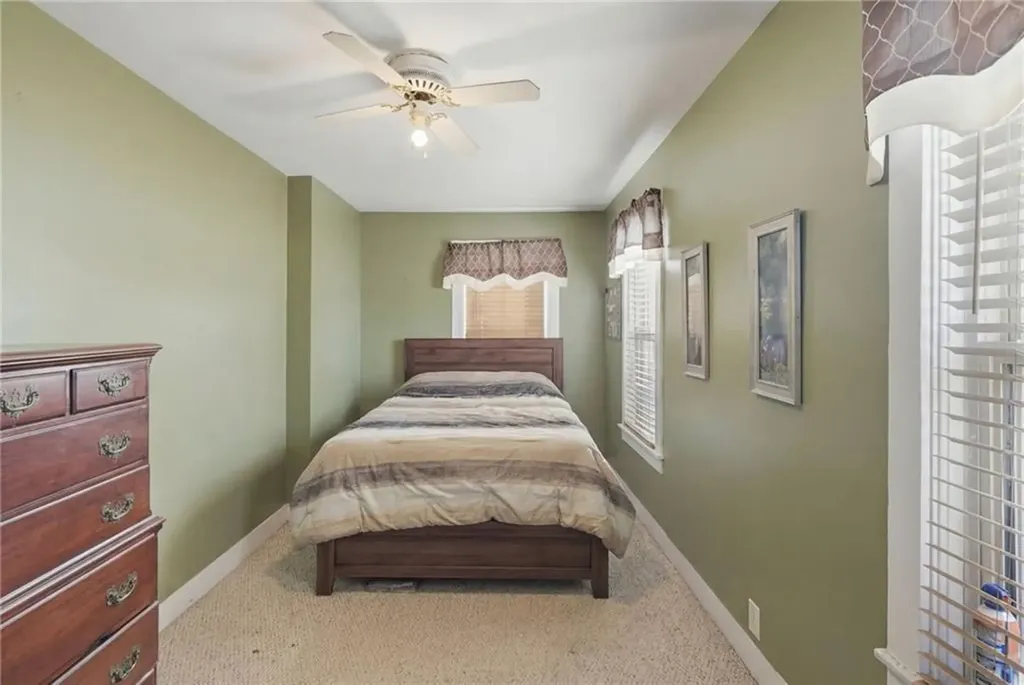 201 Hollis Avenue Warwick RI 02889