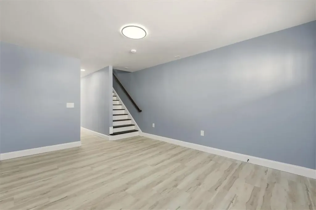 66 Glover Street Providence RI 02908
