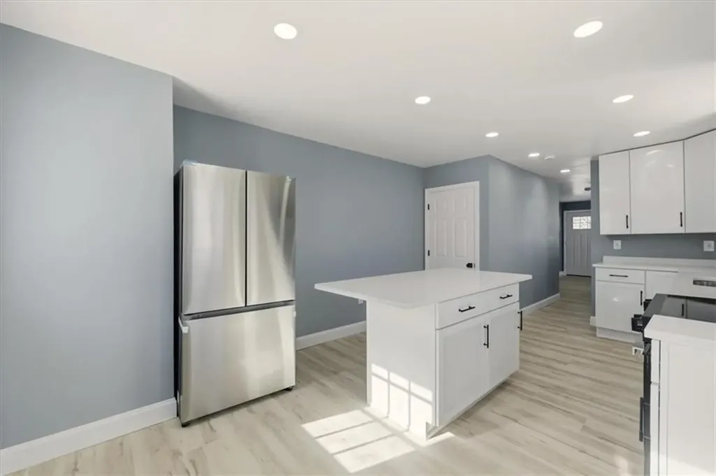 66 Glover Street Providence RI 02908