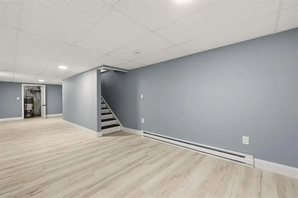 66 Glover Street Providence RI 02908