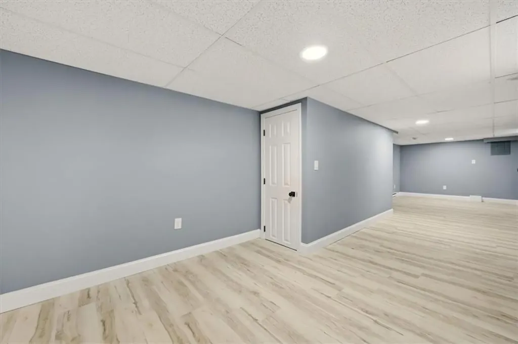 66 Glover Street Providence RI 02908