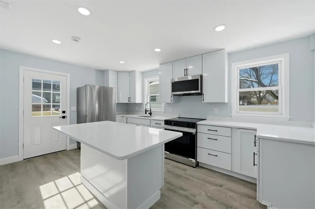 66 Glover Street Providence RI 02908