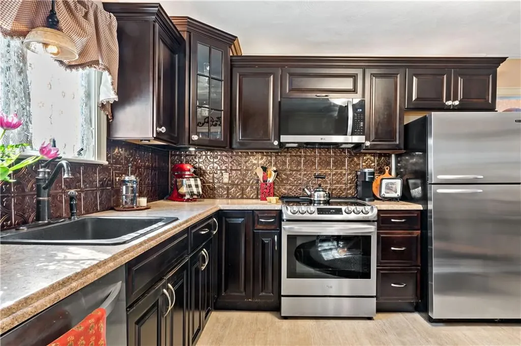 408 Fair Street Warwick RI 02888