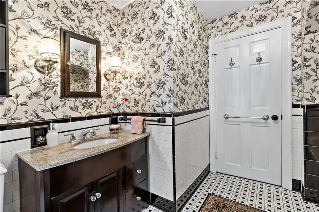 408 Fair Street Warwick RI 02888