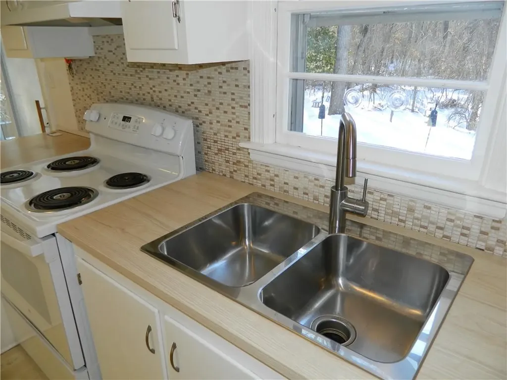 65 Estrell Drive East Providence RI 02915