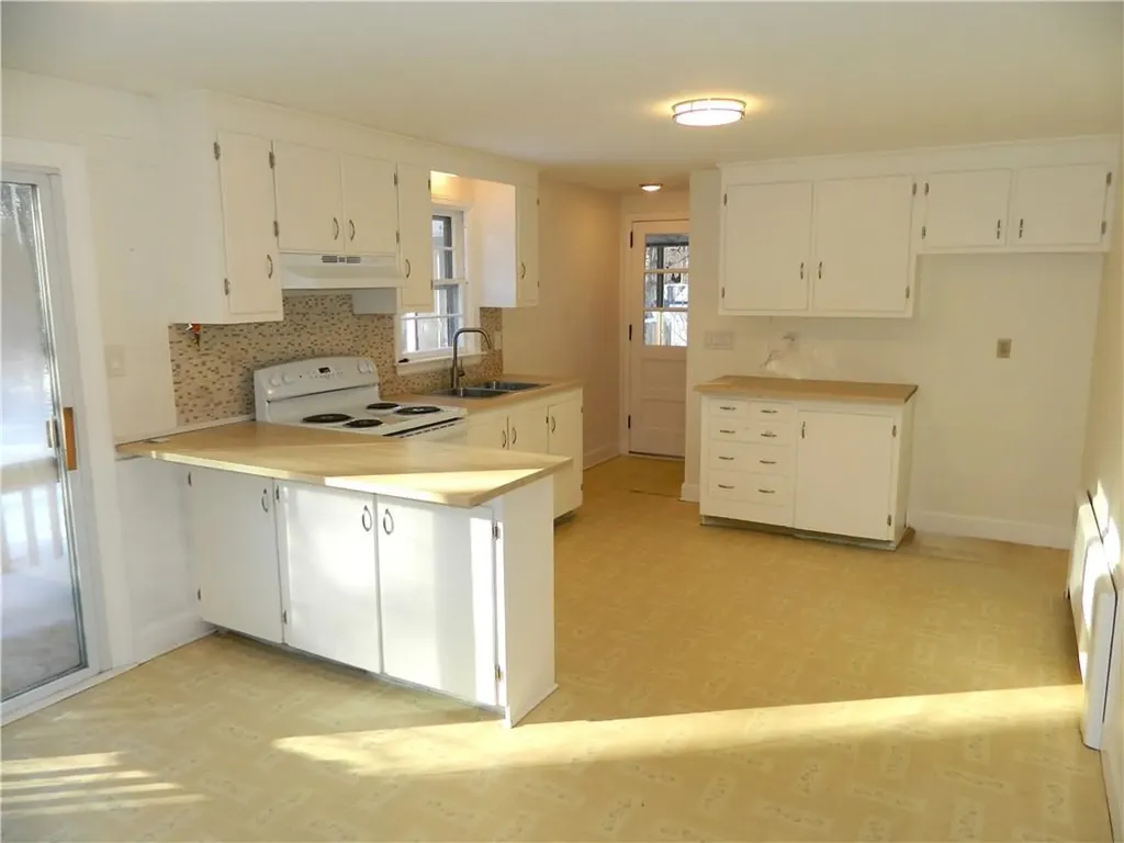 65 Estrell Drive East Providence RI 02915