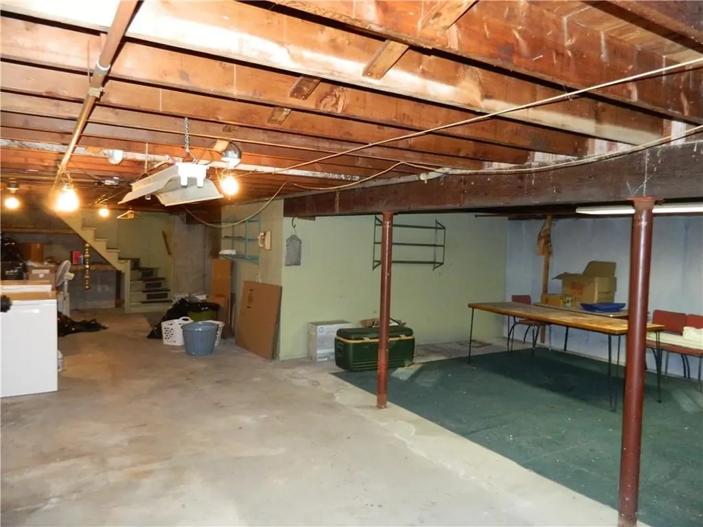 65 Estrell Drive East Providence RI 02915