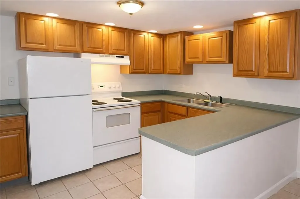 20 Hurdis Street North Providence RI 02904