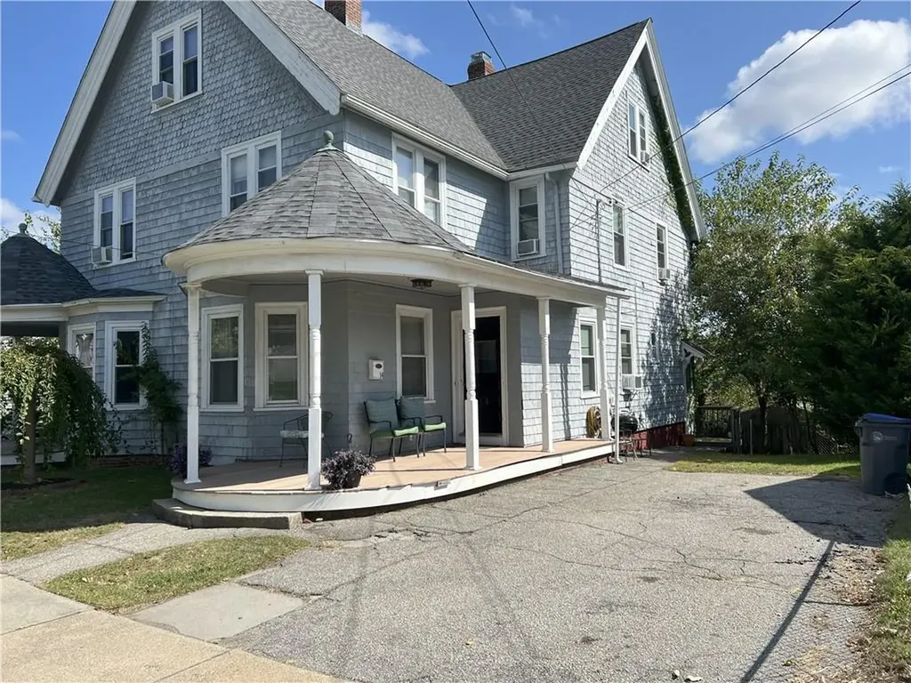 10 14 Carleton Street Providence RI 02908