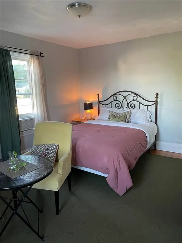 10 14 Carleton Street Providence RI 02908