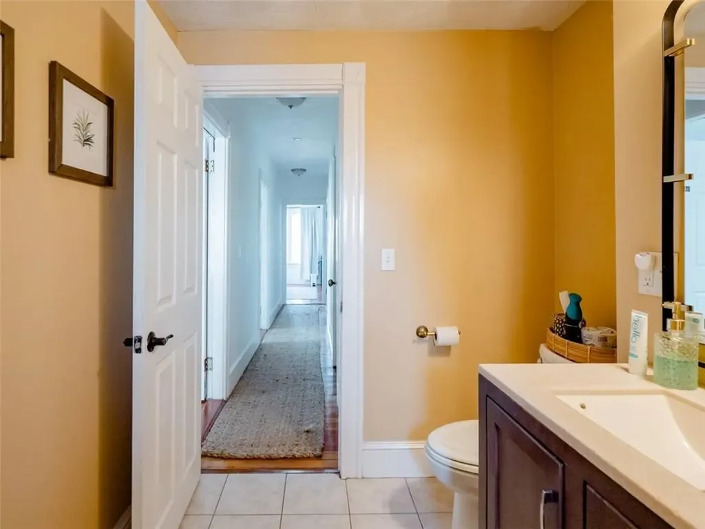 10 14 Carleton Street Providence RI 02908