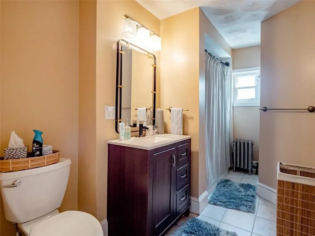 10 14 Carleton Street Providence RI 02908