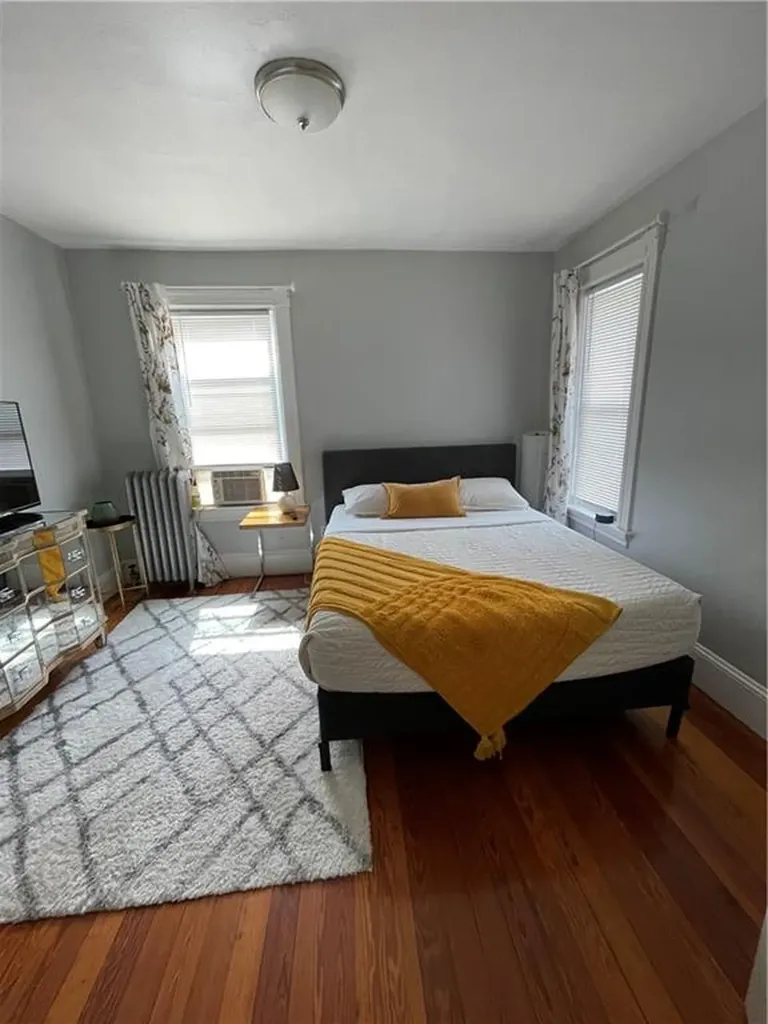 10 14 Carleton Street Providence RI 02908