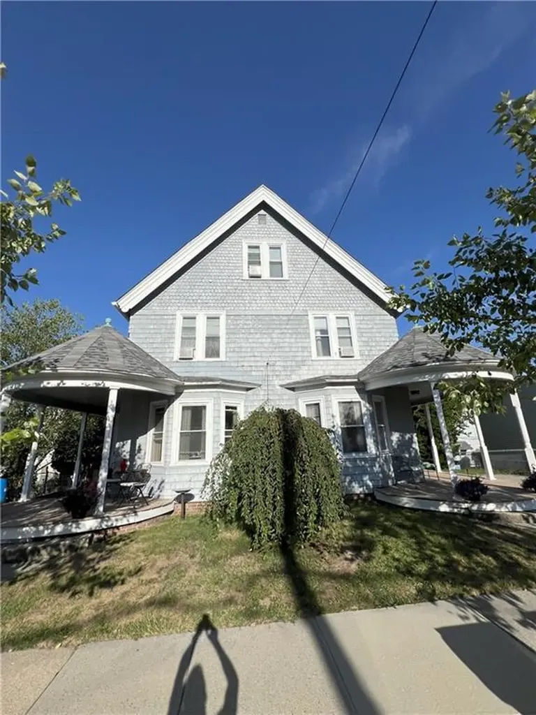 10 14 Carleton Street Providence RI 02908