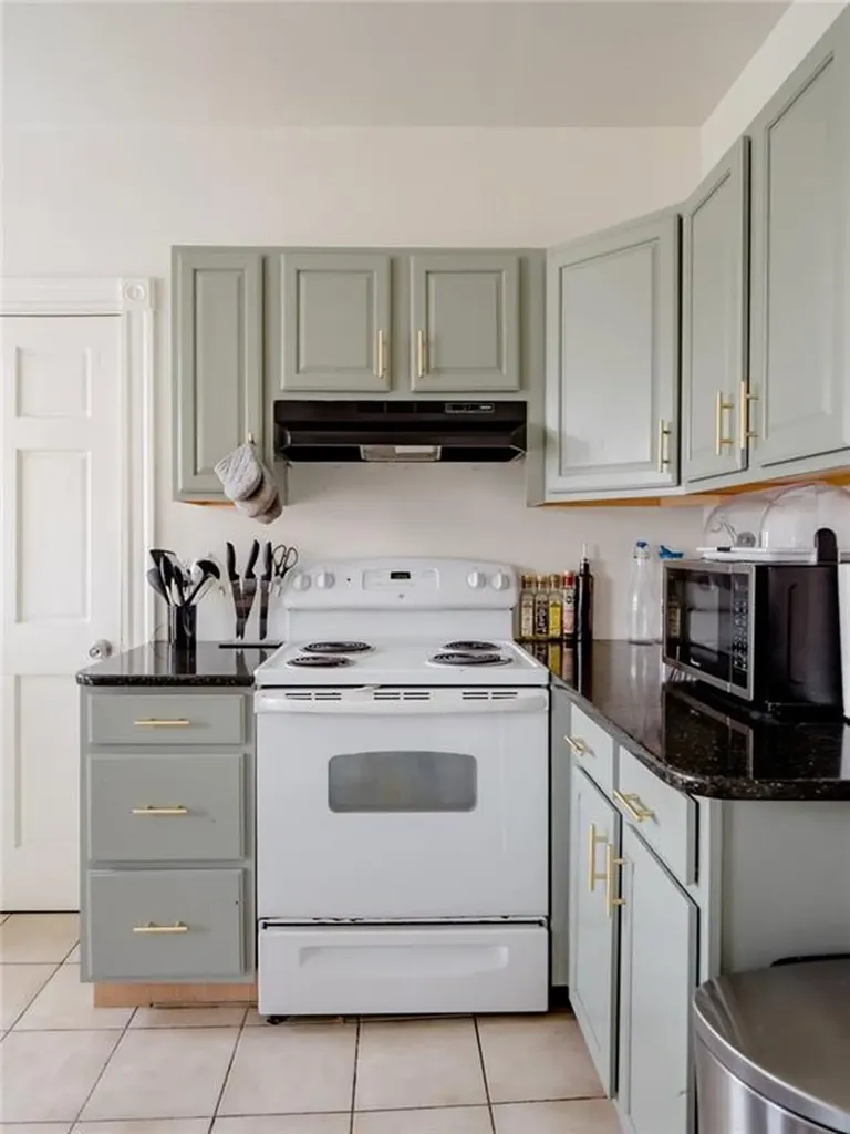 10 14 Carleton Street Providence RI 02908