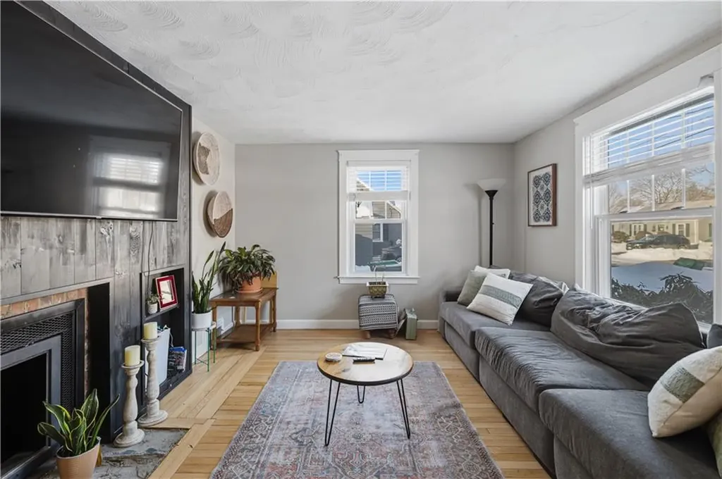 44 Woodstock Drive Warwick RI 02889