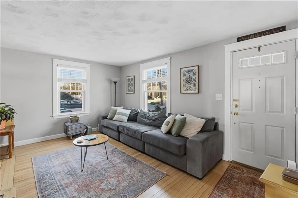 44 Woodstock Drive Warwick RI 02889