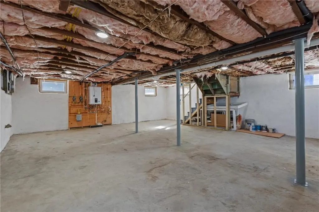 29 Ide Avenue East Providence RI 02914