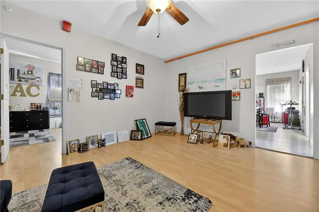 528 Charles Street Providence RI 02904