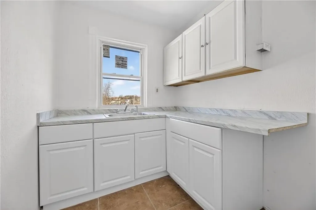 528 Charles Street Providence RI 02904