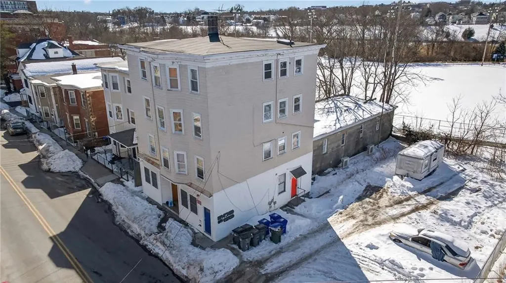 528 Charles Street Providence RI 02904