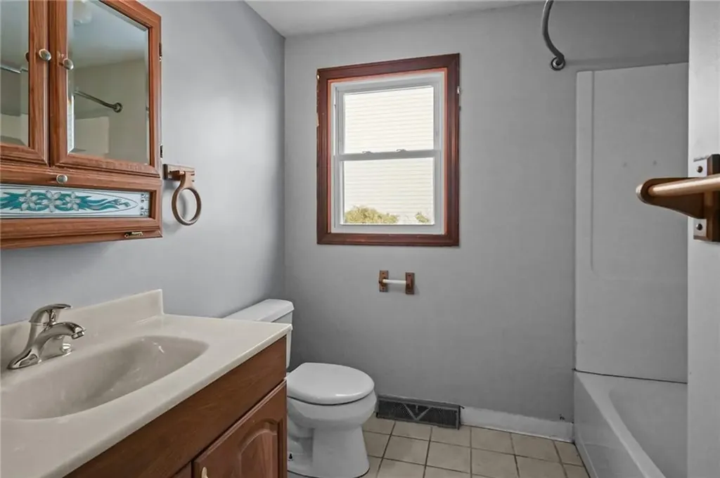 57 Whirlaway Place Pawtucket RI 02861