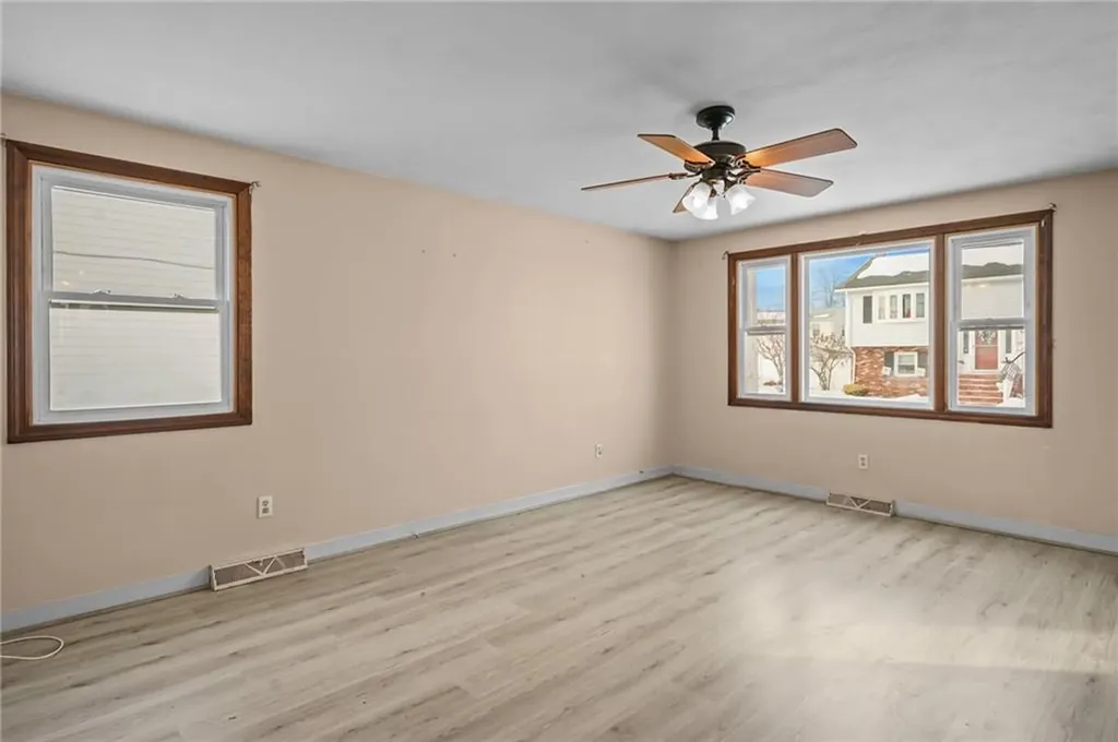 57 Whirlaway Place Pawtucket RI 02861