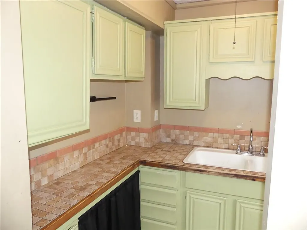 112 Hugo Street Providence RI 02904
