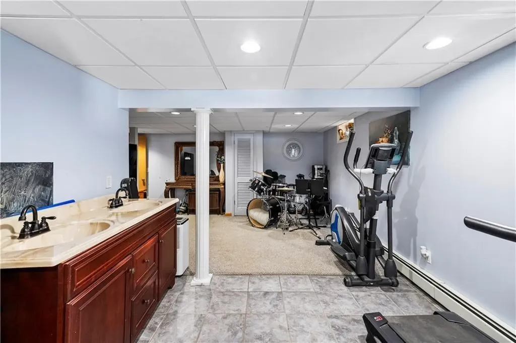 46 Auburn Avenue Johnston RI 02919