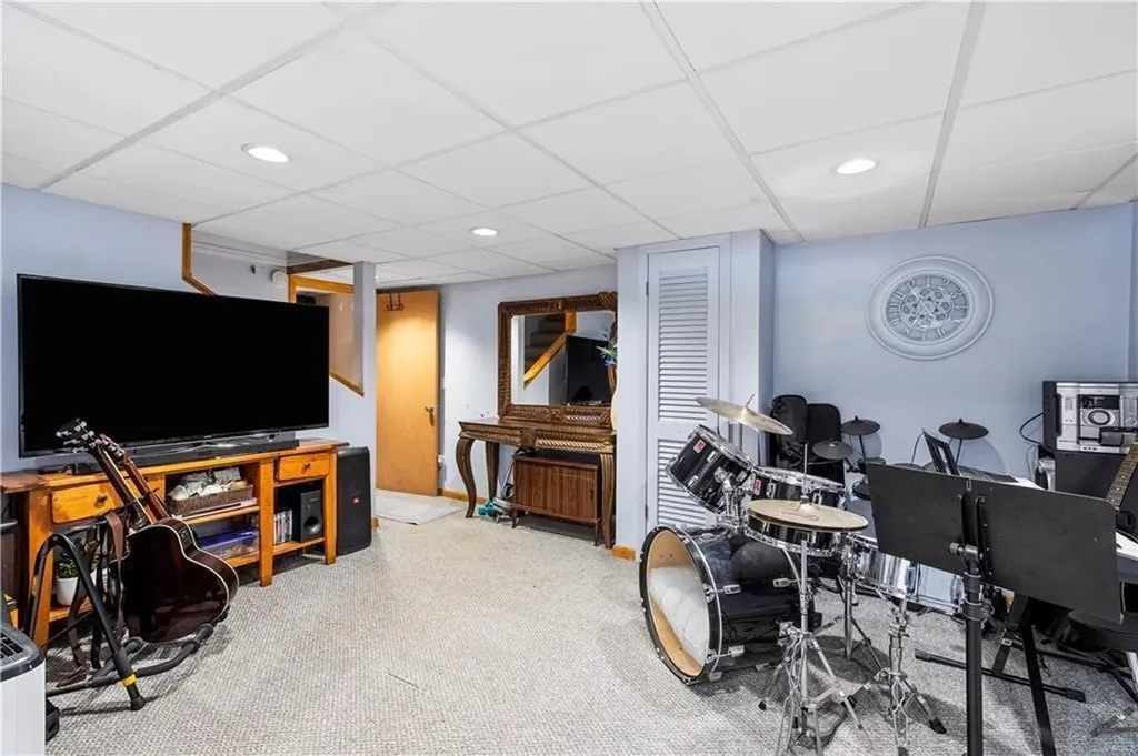 46 Auburn Avenue Johnston RI 02919